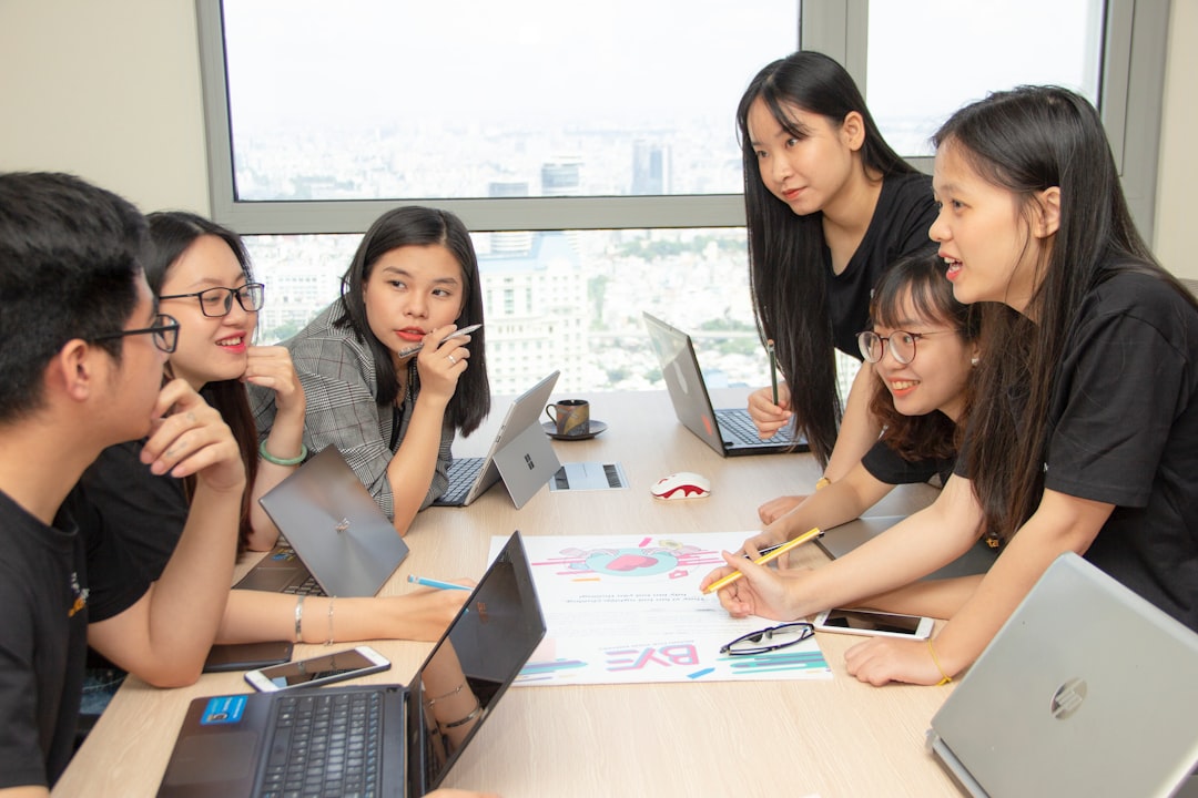 giữ chân nhân viên - tổng quan và phân tích | TalentHunter.asia